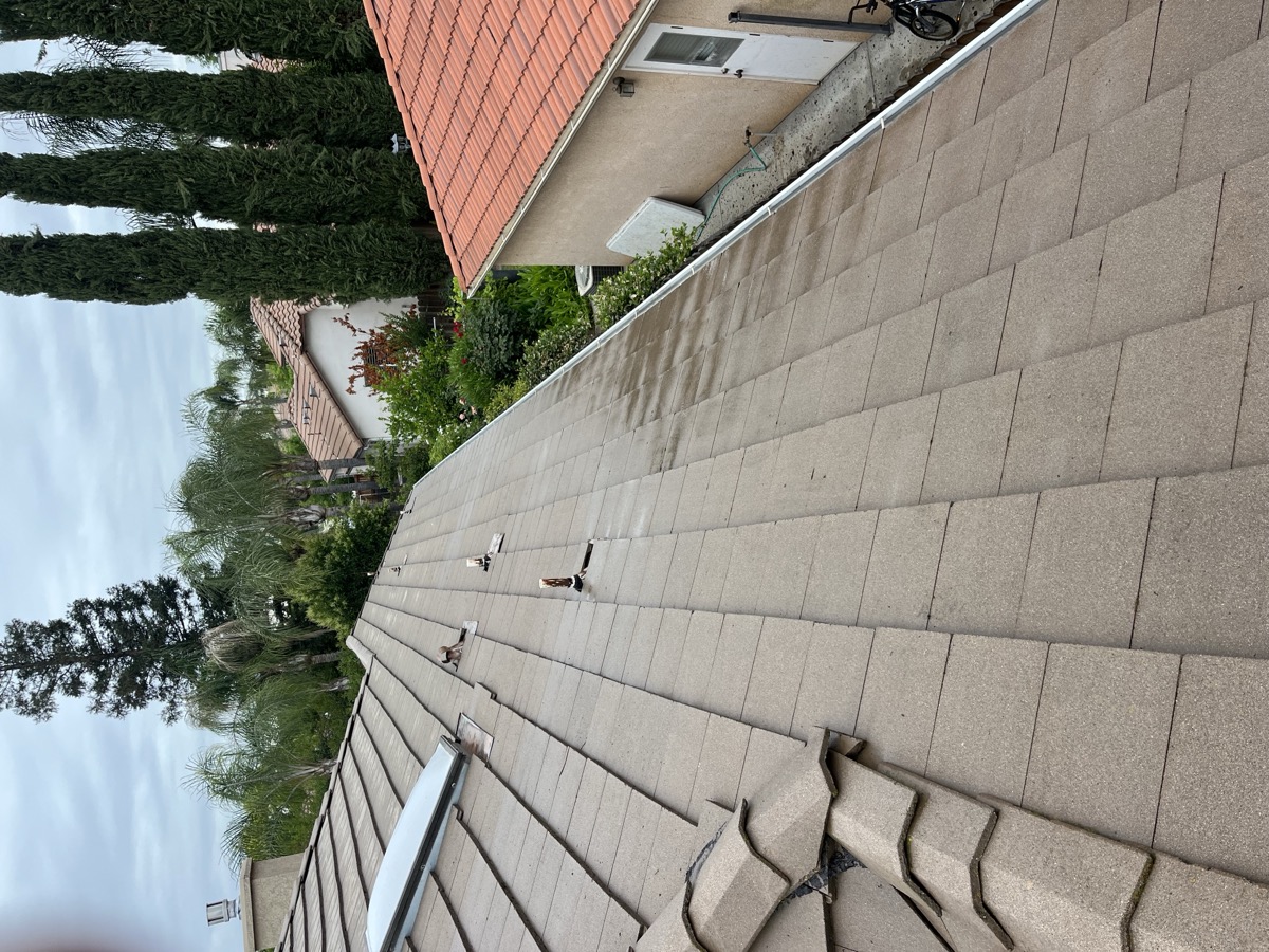 Tile detail cleaning in Fresno